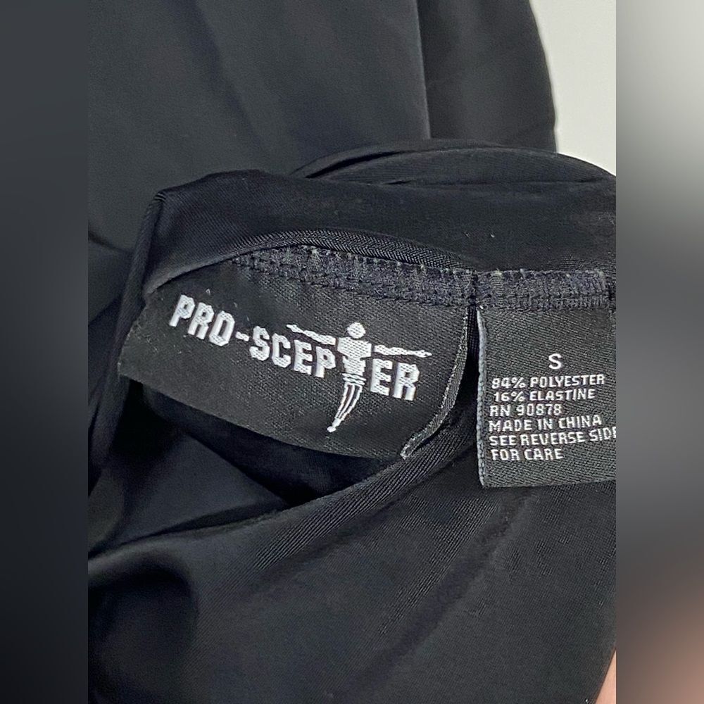 Pro-Scepter Men's Black Long Sleeve Crew Neck Compression Shirt Size Small - Picture 3 of 6